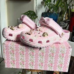 NWT CROCS x Loveshackfancy love shack fancy pink milk M5 W7